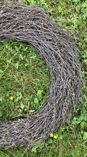 risu, koivu, koivukranssi, risutyö, risutyöt, ekokäsityö, kässäkurssi, omaa aikaa, ekologia, luonto, puutarha, design, Raisio, visit Raisio, Taitokeskus Raisio, Raision taitokeskus, Tuija Vuorinen, Friisilä, Friisilän verstaat