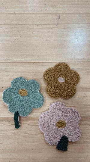 luovaa_tuftausta_kukat