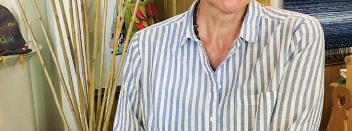 Anne Raine, paju, pajukurssi, käsityökurssi, Raisio, Raision taitokeskus, Friisilän verstaat, Raisio, Friisilä, omaa aikaa, luonnonkäsityö, luonnonsuojelu, visit Raisio, pajutaiteilija, Onni elää käsityössä, Taito, Taito Varsinais-Suomi, pajukori, pajuastia