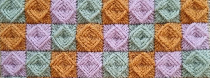 Pikselikirjonta-on-vanha-perinteinen-kirjontatekniikka-jota-on-kaytetty-sisustustekstiilien-valmistamiseen