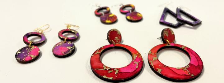 eri kokoisia vanerikorvakoruja