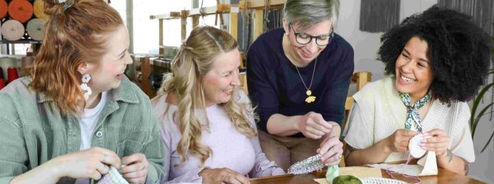 Yhdessä on kiva tehdä käsitöitä!